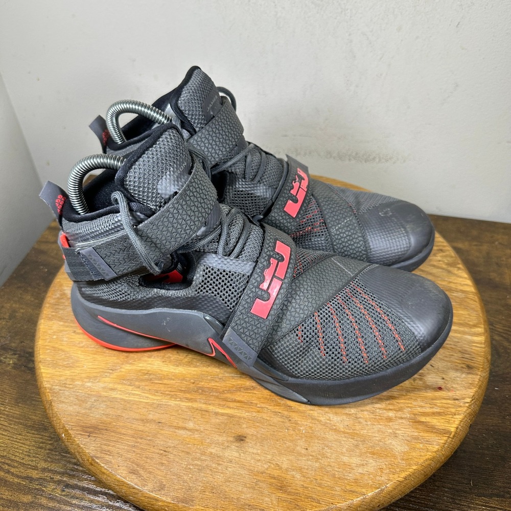 Nike LeBron Soldier 9 IX Dark Grey Crimson Basketball Shoes 749490-008 Mens 8